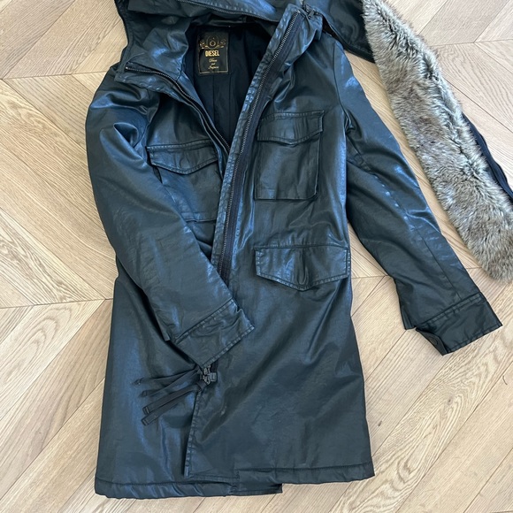 Diesel winter coat with removable fur trim. Faux leather finish, warm lining. - Picture 3 of 3